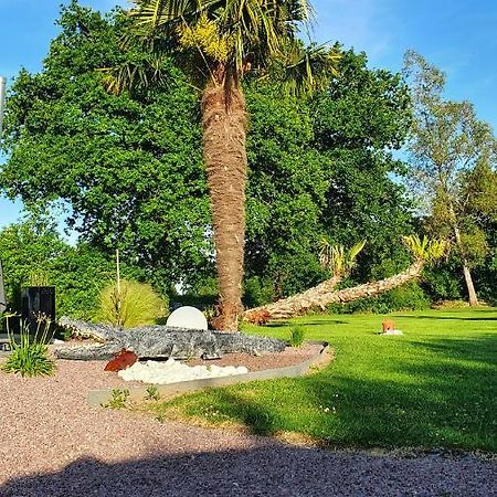 Bed and Breakfast Le Coup De Foudre Le Molay-Littry Exterior foto